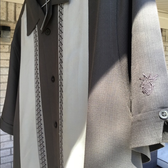 Men’s Large Cubavera button down - Picture 4 of 5